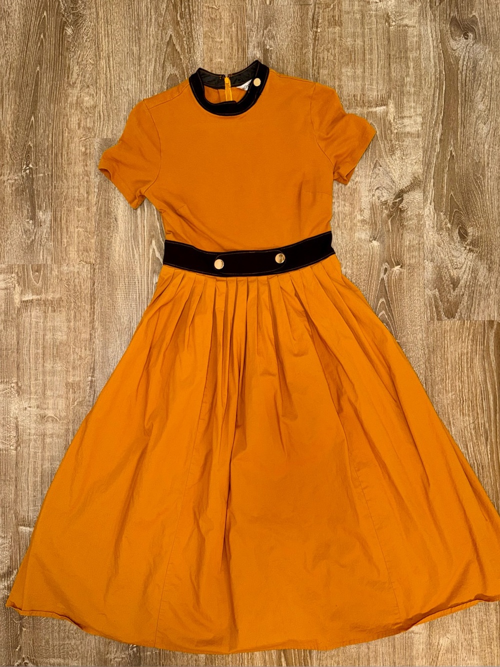 Vintage-inspired eShakti midi-dress (with pockets!)